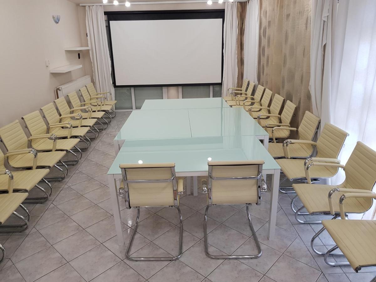 Crystal Es Susanne Panzio Bed & Breakfast Siofok Dış mekan fotoğraf