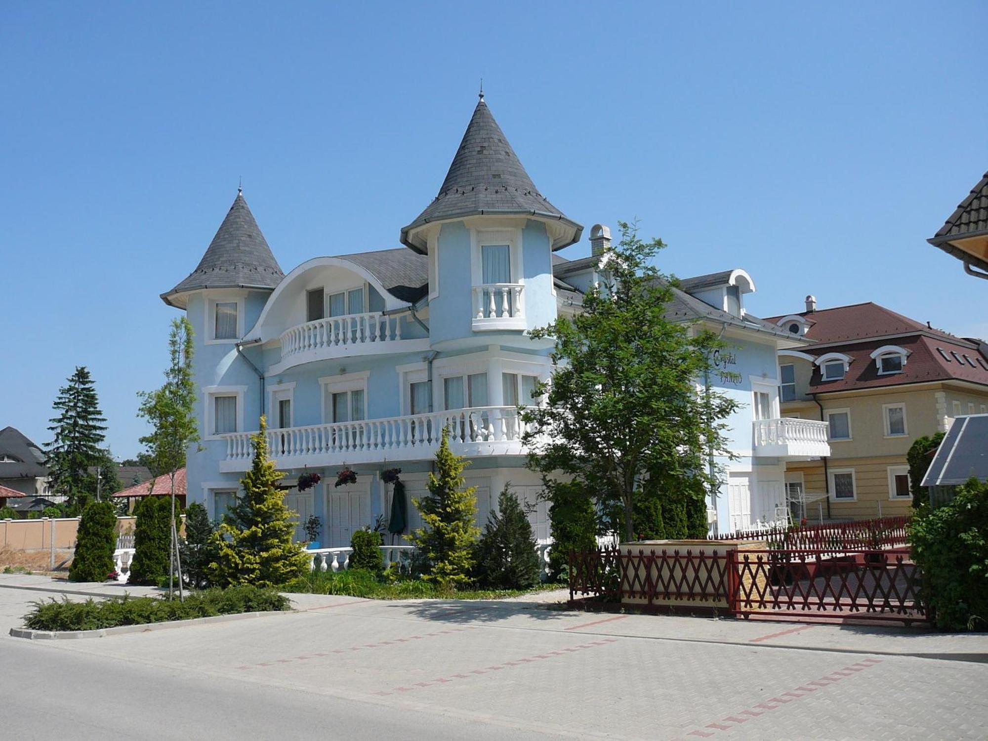 Crystal Es Susanne Panzio Bed & Breakfast Siofok Dış mekan fotoğraf